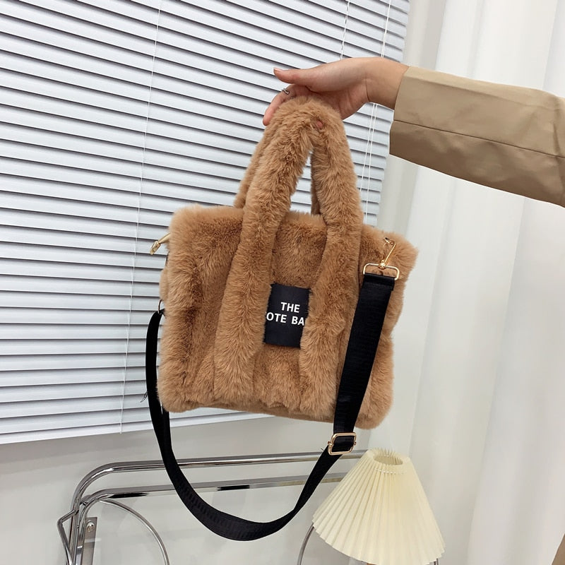 2022 Designer Faux Fur Tote Bag for Women Luxury Handbags Autumn Winter Plush Shoulder Crossbody Bags Brand Shopper Purses New